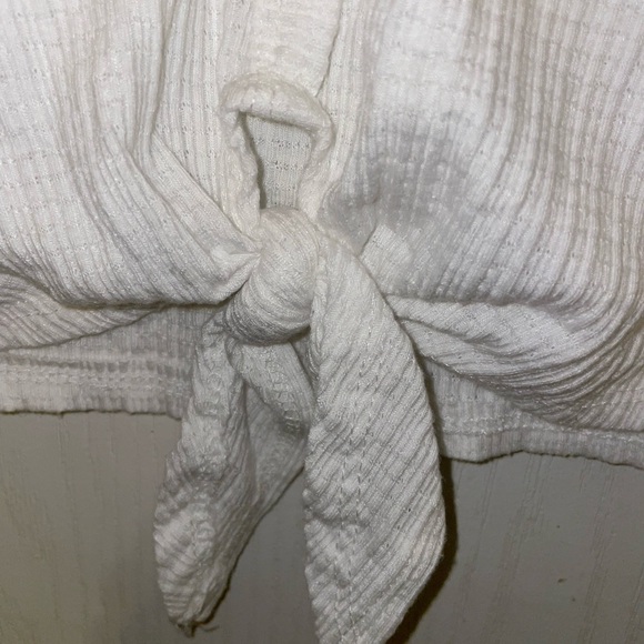 button up tee - Picture 4 of 4